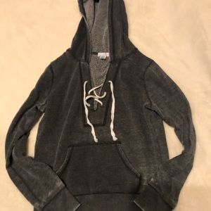V-Cut hoodie